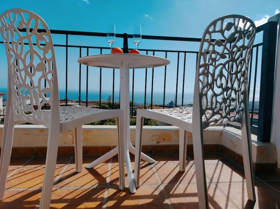 Private Pool 'Villa Vibe Tenerife' Sunset & Ocean View Chayofa Exterior photo